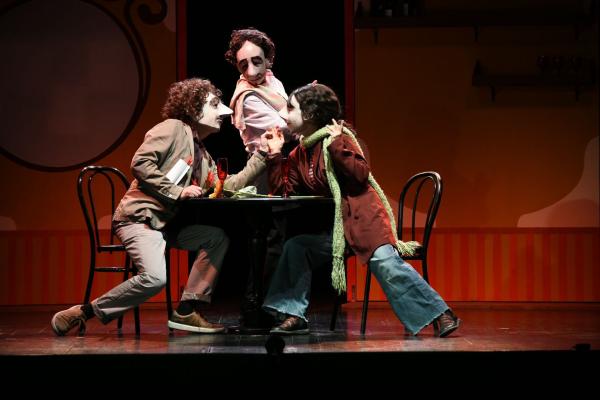 Doppio appuntamento nel weekend al teatro di Caldarola